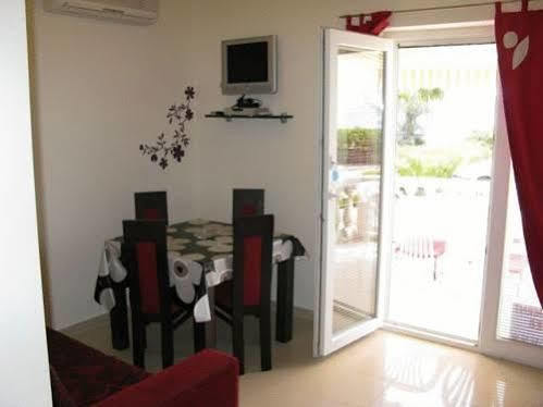 Apartment Lydia Bilan Vodice Eksteriør billede